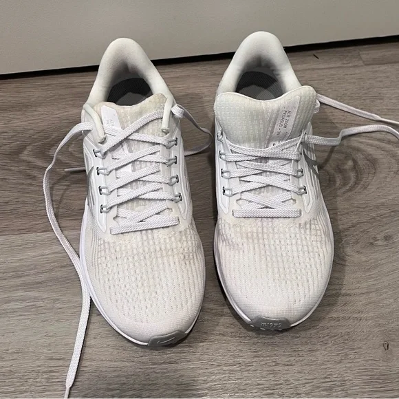 White and Gray Women’s Nike Air Zoom Pegasus Sneakers - Picture 11 of 12